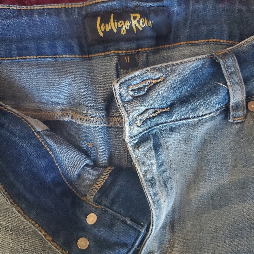 Capri stretch jeans! - Picture 2 of 4